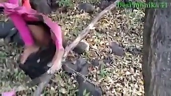 Indian Girlfriend Gets Fucked In The Jungle