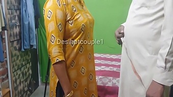 Indian Tailor Enjoys Free Sex With Indian Housewife In Exchange For Sewing Services