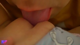 Oralsex Med Den Perfekta Styvsystern