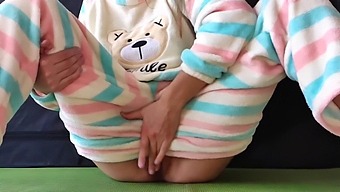Teen In Nightwear Reaches Orgasm Through Self-Pleasure And Squirting