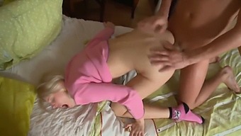 Intense Anal Sex With My Stepsister Until She'S Covered In Cum